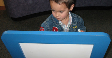 potaknuti dijete da uči pisati