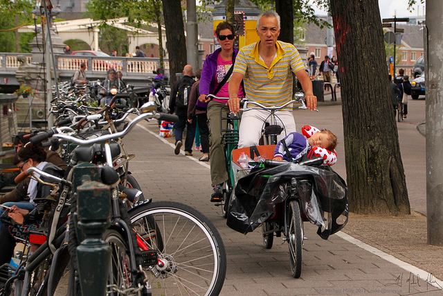 9333024670_d11a78e963_z