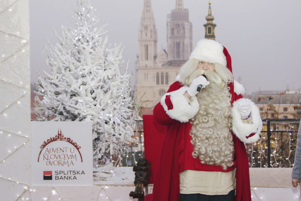 Advent u Klovićevim dvorima