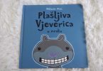 plašljiva vjeverica u mraku